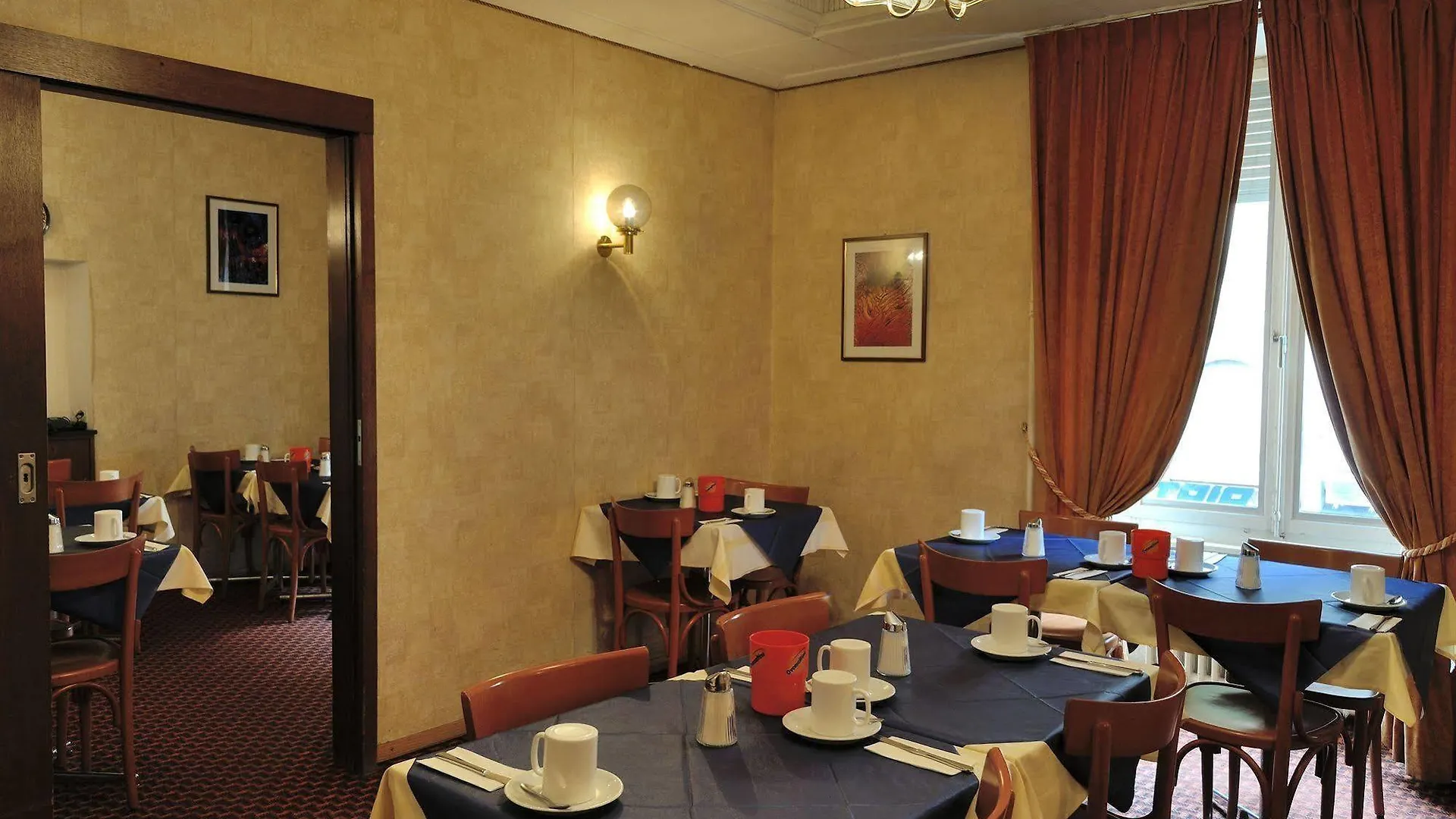 Hotel Moderne Genève 3*,  Suisse
