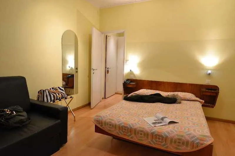 Hotel Moderne Geneva 3*,